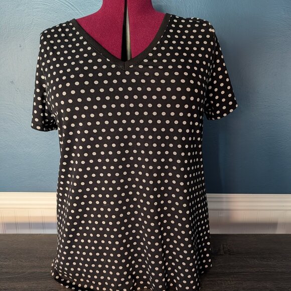 Black and White polka dot t shirt - Picture 1 of 3